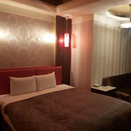 Chateau Motel Каосюн Екстериор снимка